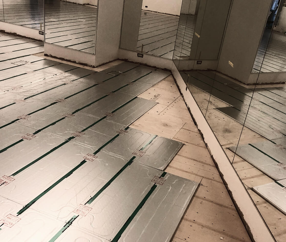 イメージ：床暖房の施工